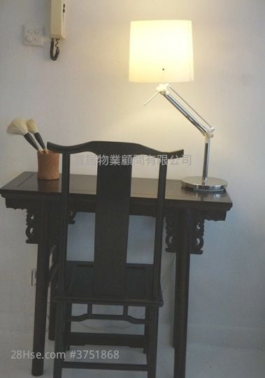 唐楼 租盘 2 房 , 1 浴室 531 平方尺