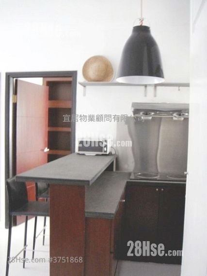 唐楼 租盘 2 房 , 1 浴室 531 平方尺