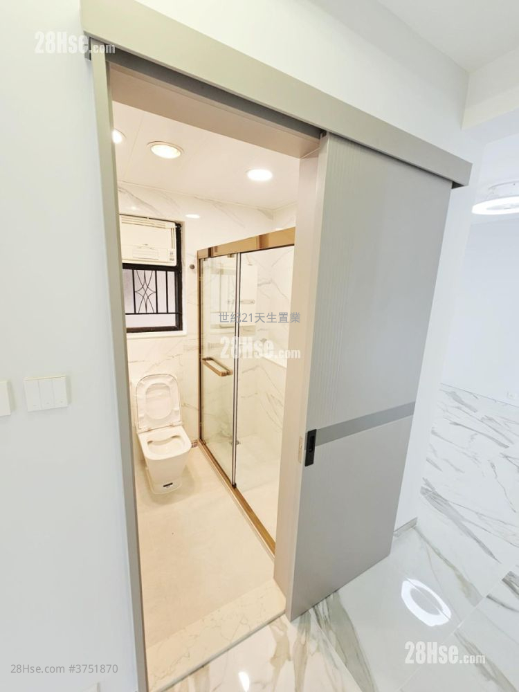 爱琴海岸 售盘 3 房 , 1 浴室 623 平方尺