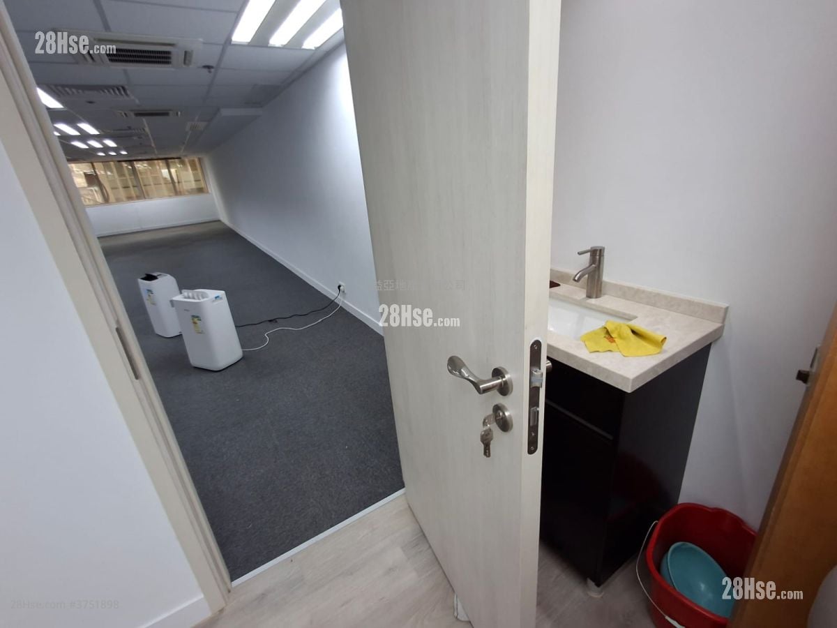 1.中南行1680呎中環核心地段極平租@22 包差餉及管理費全層自用