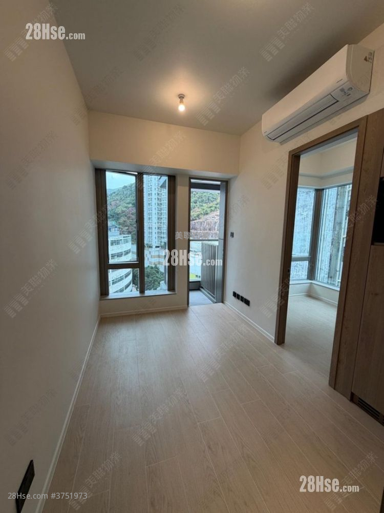 Finnie 租盤 1 房 , 1 浴室 245 平方呎