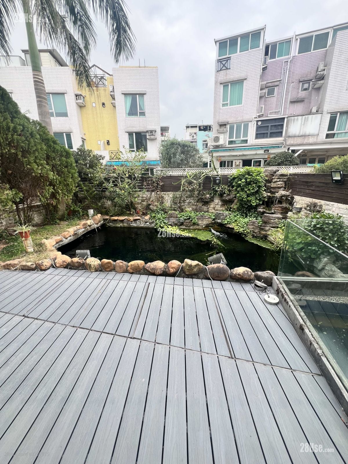 Palm Springs Sell 3 Bedrooms 1,377 ft²