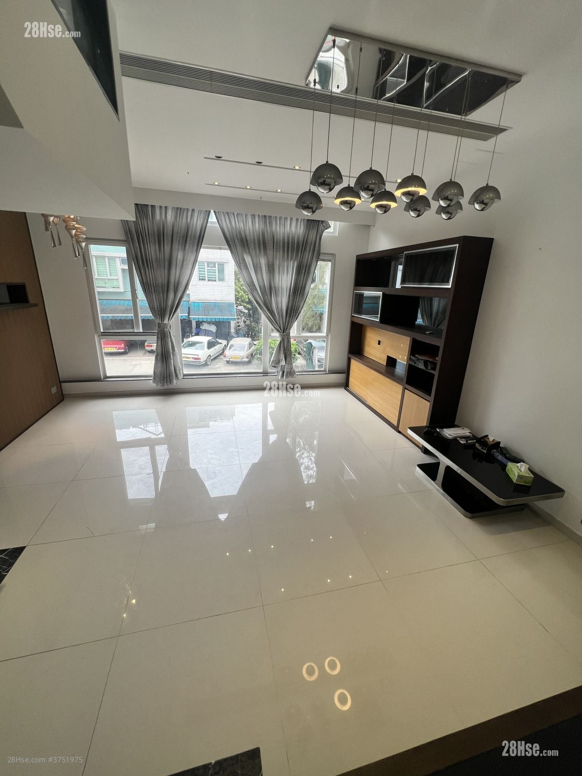 Palm Springs Sell 3 Bedrooms 1,377 ft²