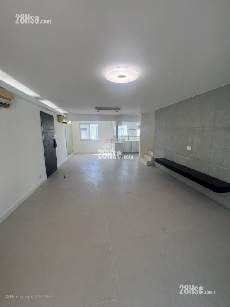 Fairview Park Sell 3 Bedrooms 1,035 ft²