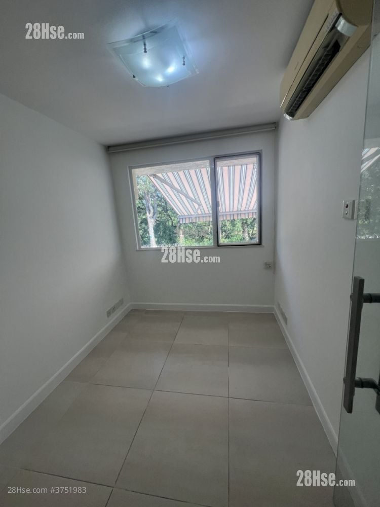 Fairview Park Sell 3 Bedrooms 1,035 ft²