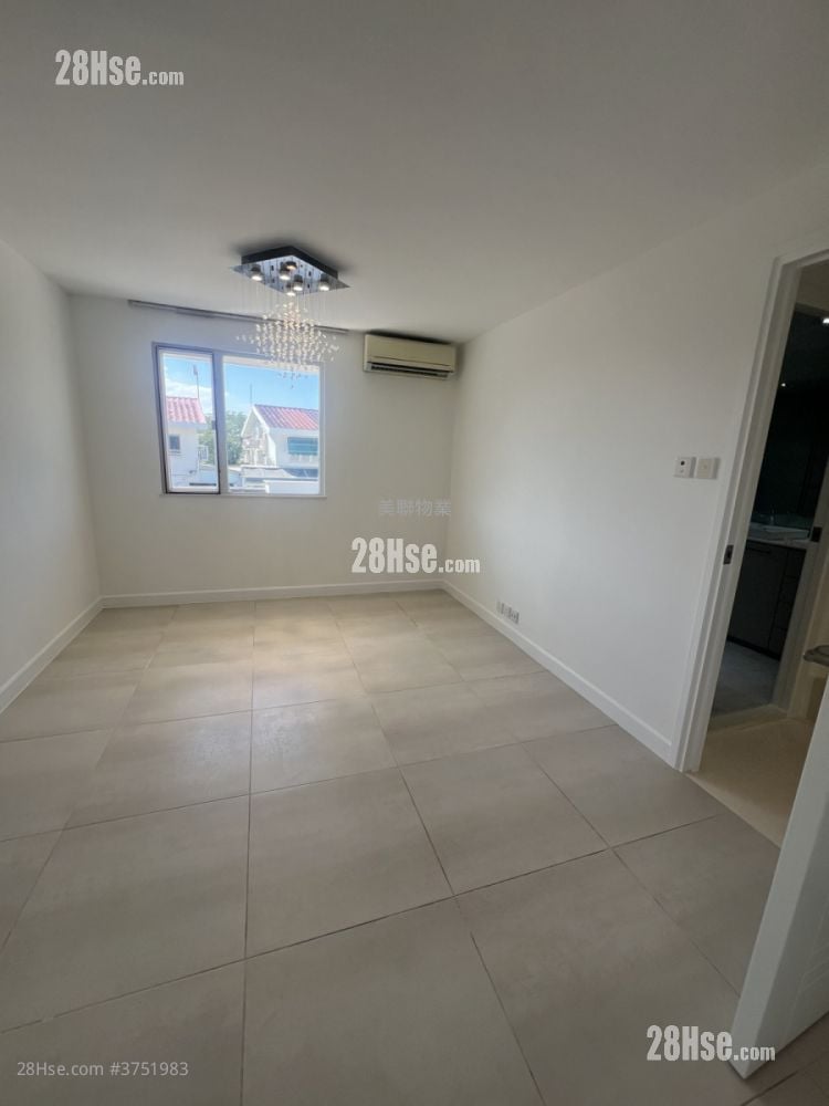 Fairview Park Sell 3 Bedrooms 1,035 ft²