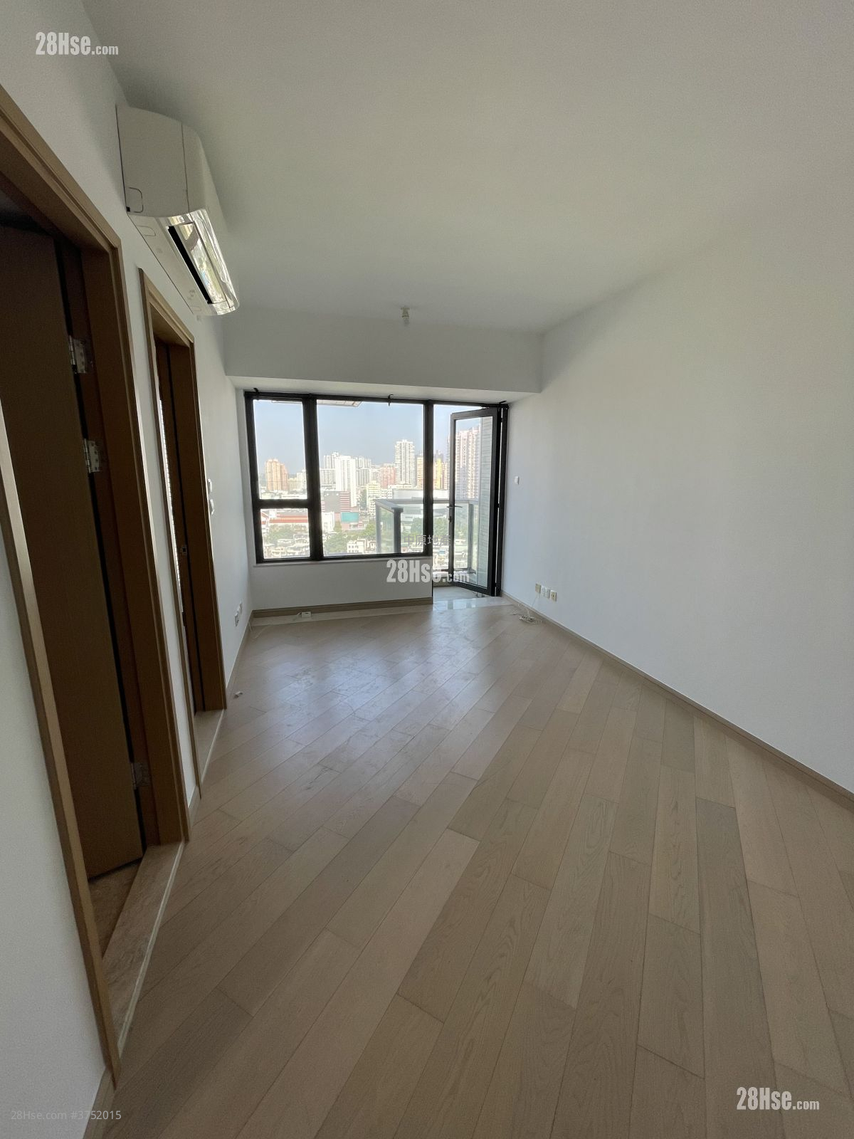 溱柏 售盤 開放式間隔 302 平方呎