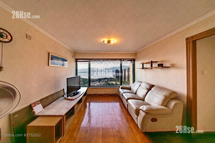 翠擁華庭 售盤 3 房 , 2 浴室 844 平方呎