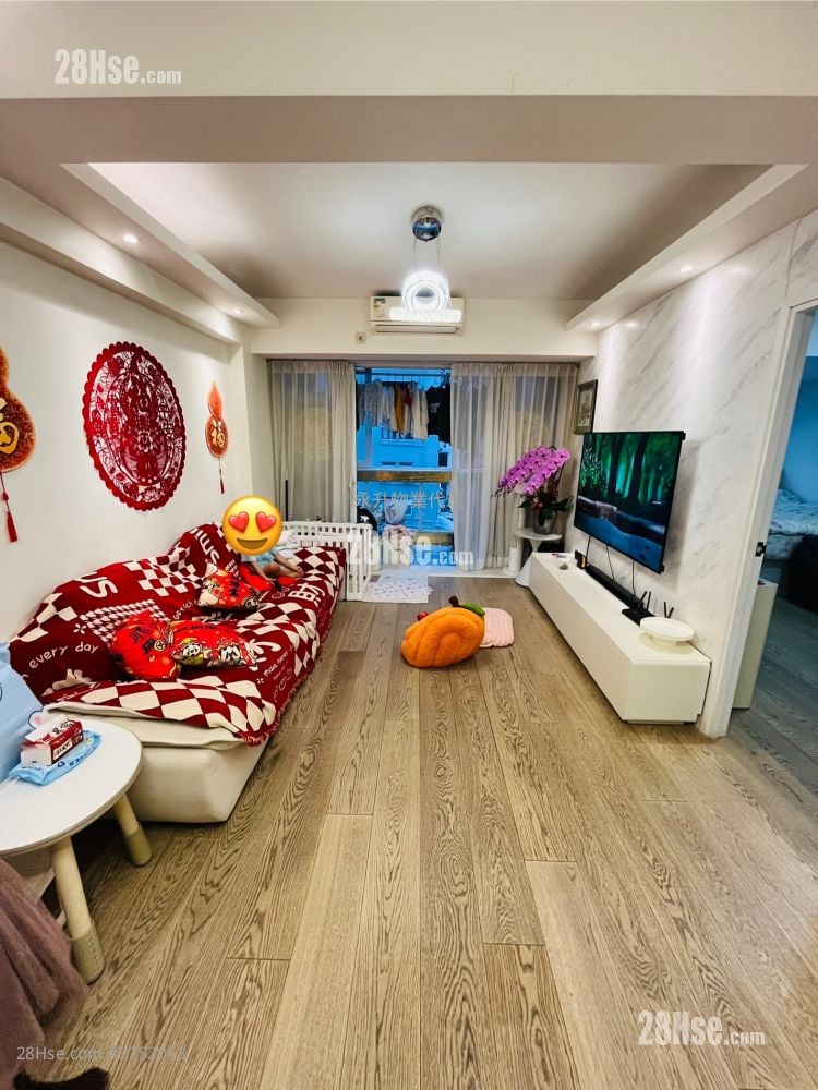 帝国大厦 售盘 4 房 , 2 浴室 1,037 平方尺