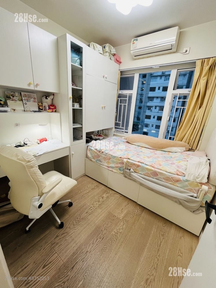 帝国大厦 售盘 4 房 , 2 浴室 1,037 平方尺