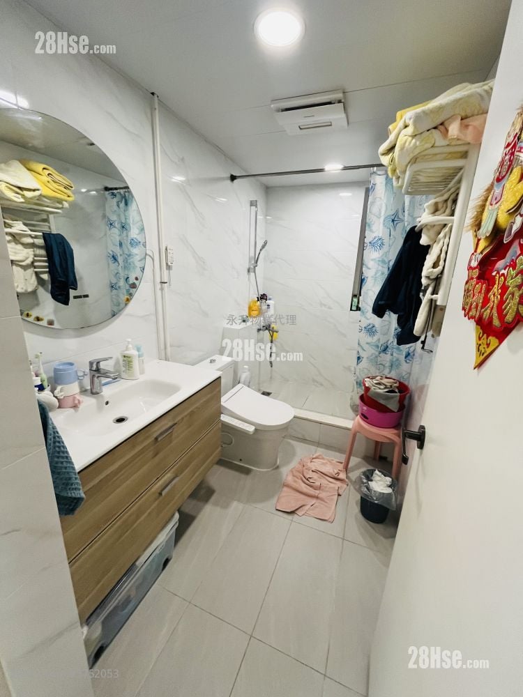 帝国大厦 售盘 4 房 , 2 浴室 1,037 平方尺