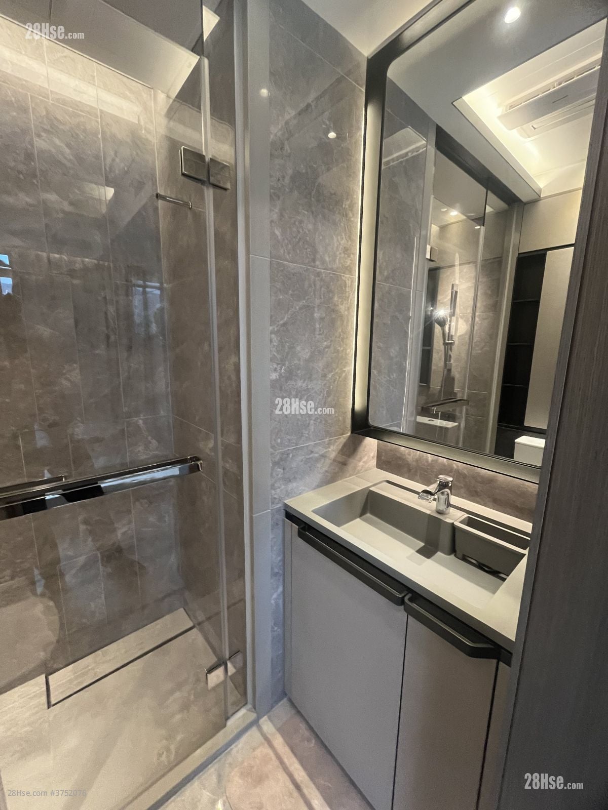 天玺天 租盘 1 房 , 1 浴室 298 平方尺