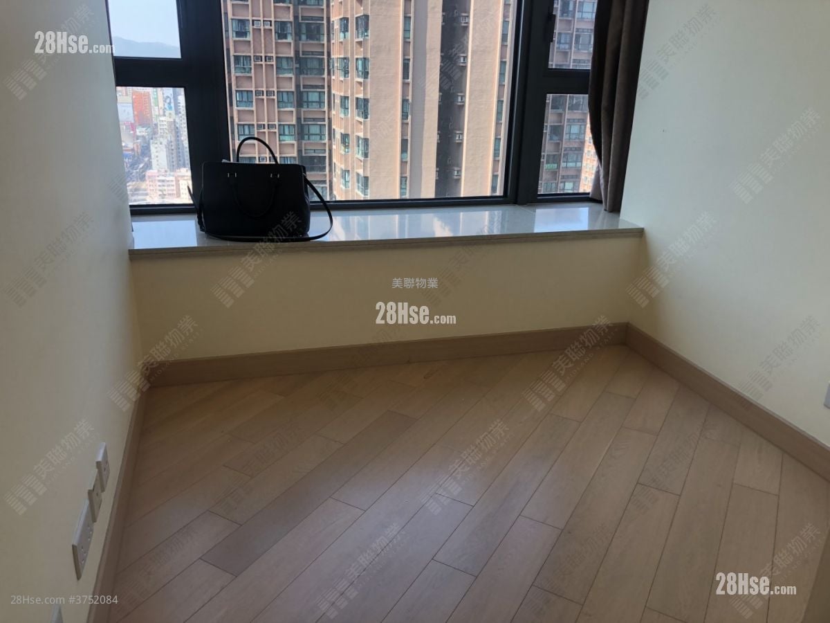 Grand Yoho Sell 2 Bedrooms , 1 Bathroom 500 ft²