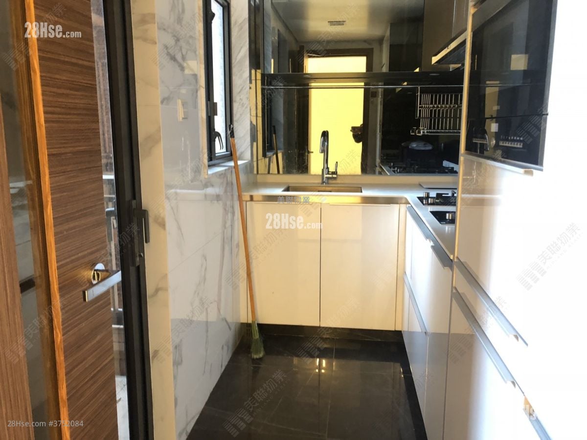 Grand Yoho Sell 2 Bedrooms , 1 Bathroom 500 ft²