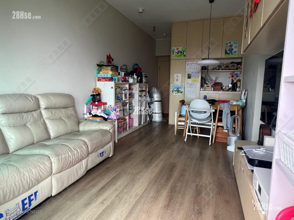 Shining Heights Sell 2 Bedrooms 561 ft²