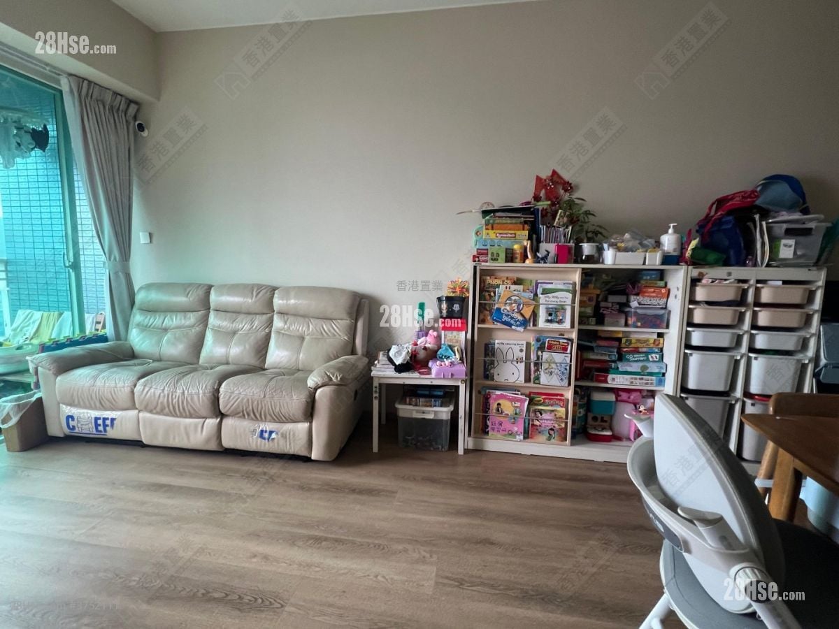 Shining Heights Sell 2 Bedrooms 561 ft²