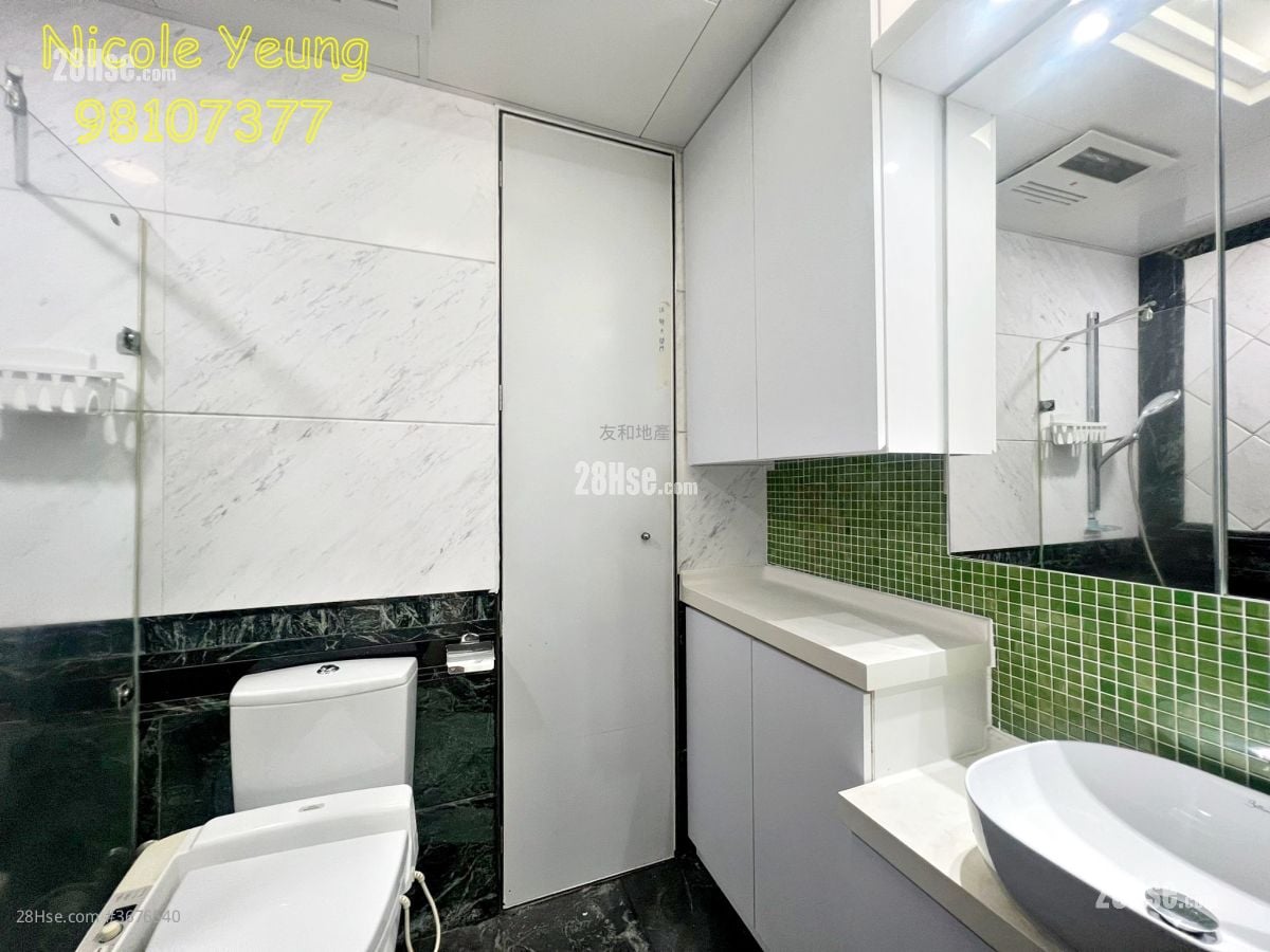 One Beacon Hill Rental 3 Bedrooms , 2 Bathrooms 1,168 ft²