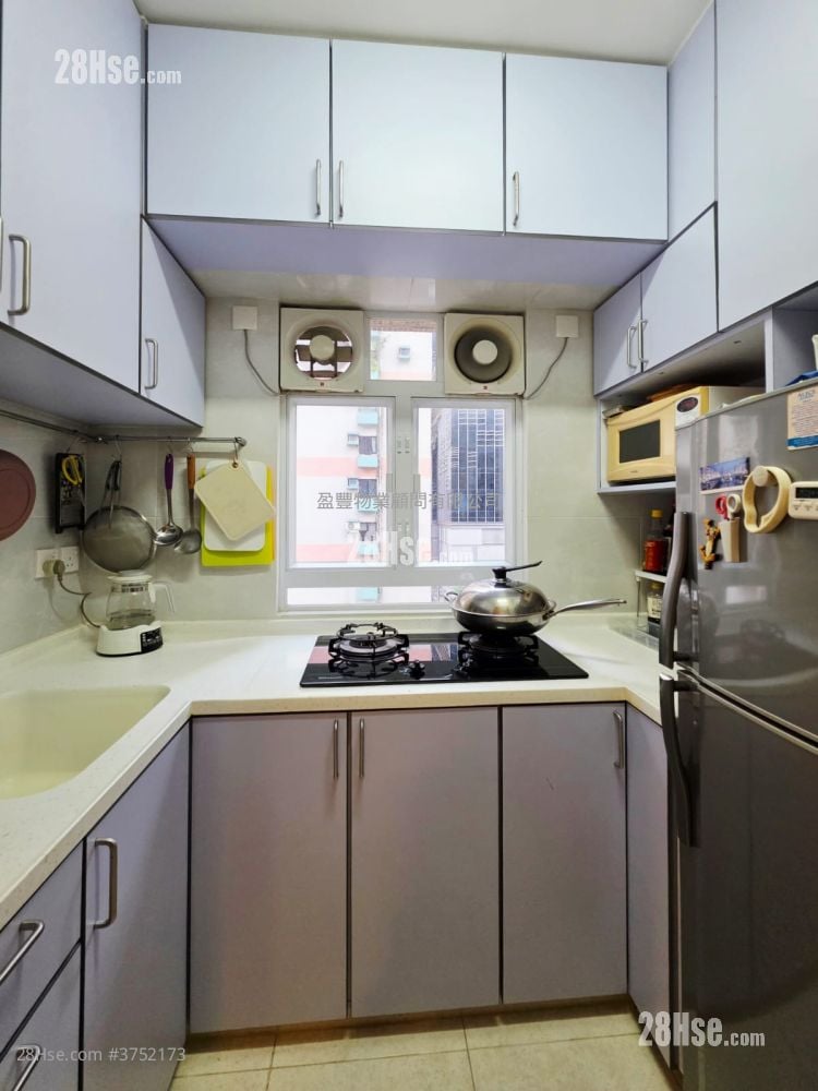 Silvervale Mansion Sell 2 Bedrooms , 1 Bathroom 386 ft²