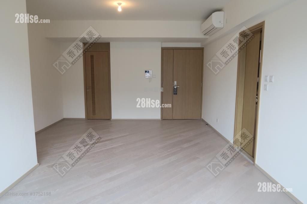 The Wings Sell 3 Bedrooms , 2 Bathrooms 856 ft²