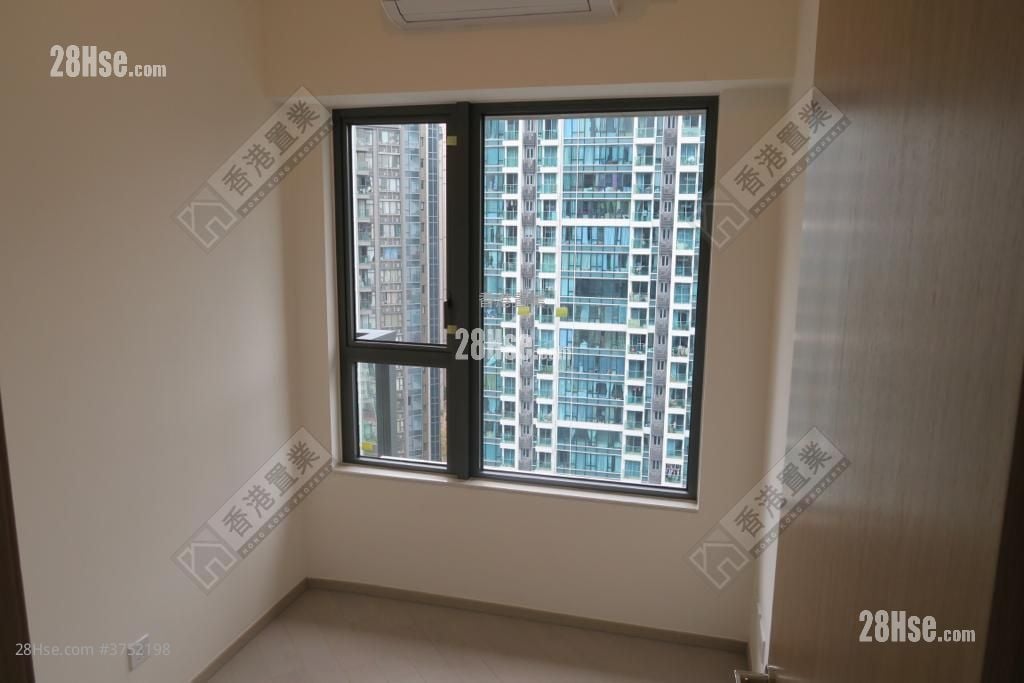 The Wings Sell 3 Bedrooms , 2 Bathrooms 856 ft²