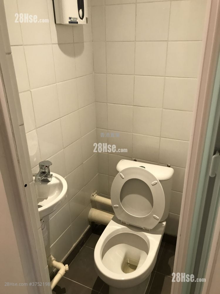 The Wings Sell 3 Bedrooms , 2 Bathrooms 856 ft²