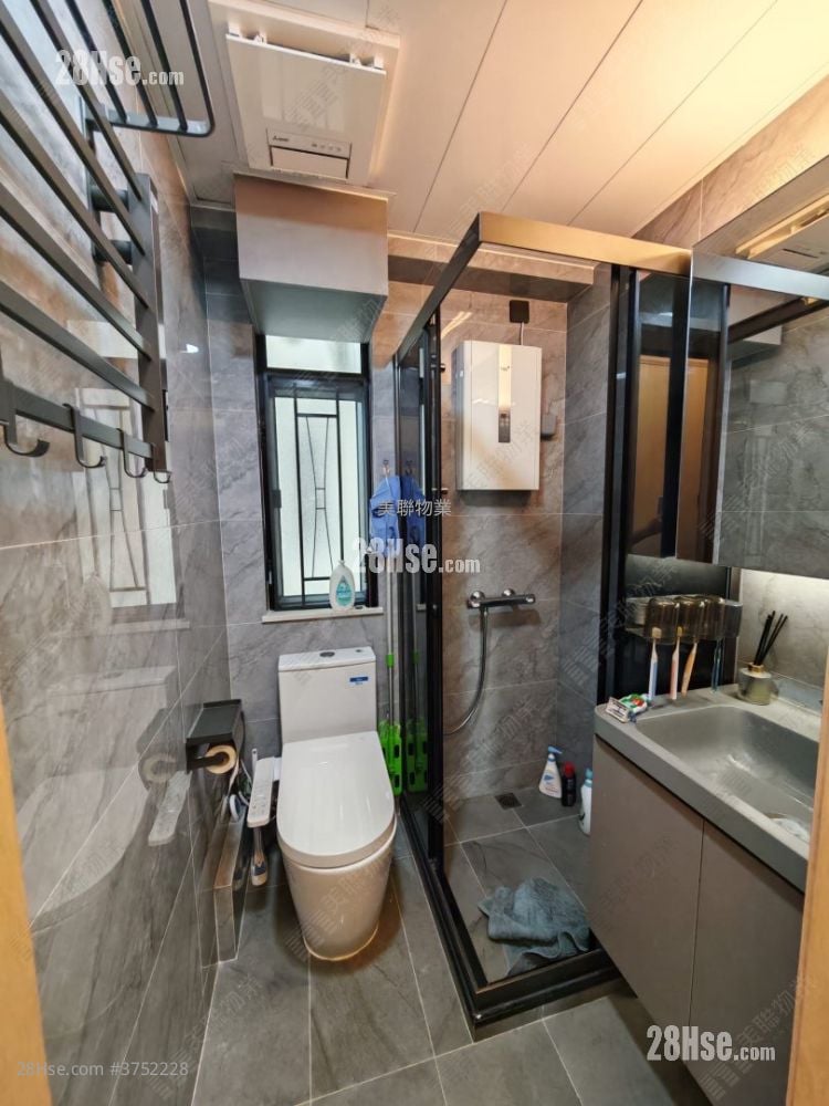 康怡花园 售盘 3 房 596 平方尺