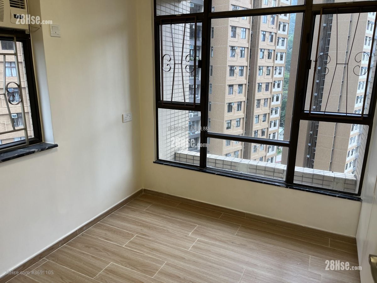 Pokfulam Gardens Rental 3 Bedrooms , 2 Bathrooms 698 ft²