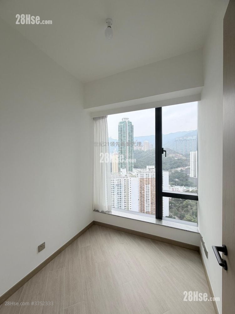 泰峯 售盤 3 房 671 平方呎