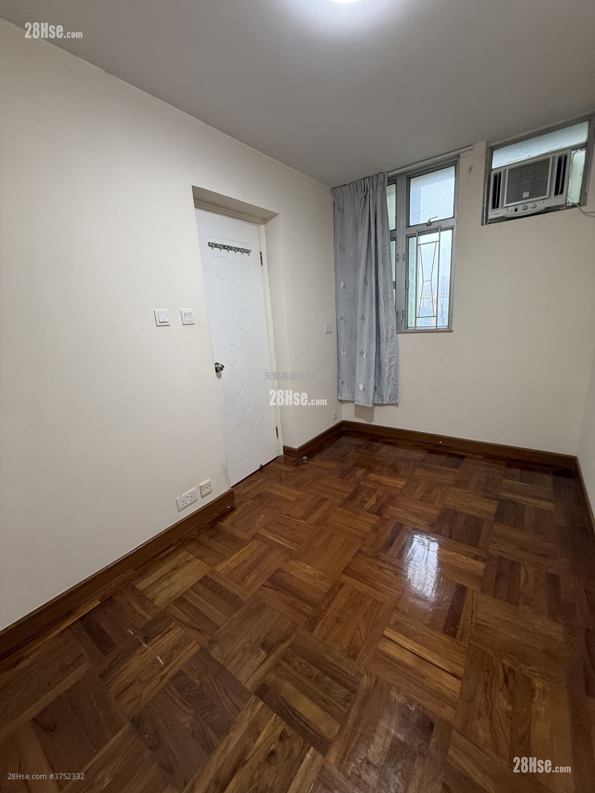 Yuk Ming Court Sell 2 Bedrooms , 1 Bathroom 546 ft²