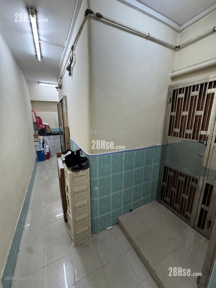 益南华厦 售盘 682 平方尺