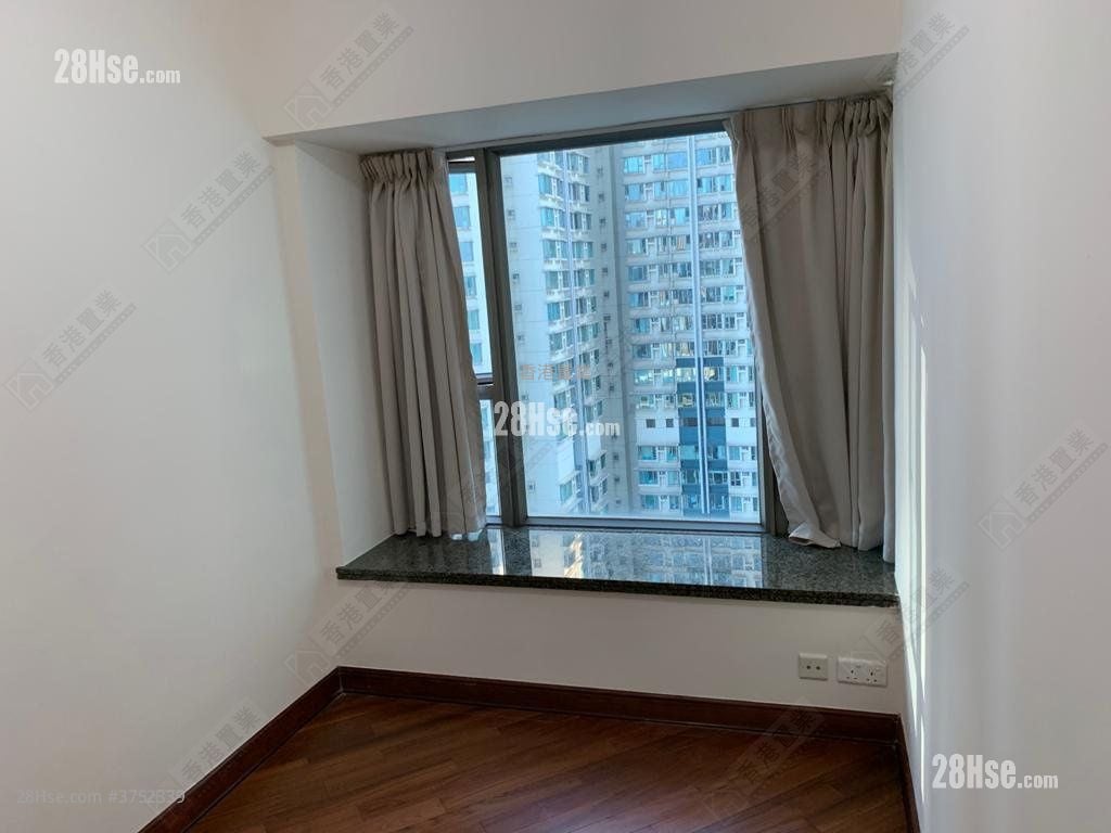 Tseung Kwan O Plaza Sell 2 Bedrooms , 1 Bathroom 414 ft²