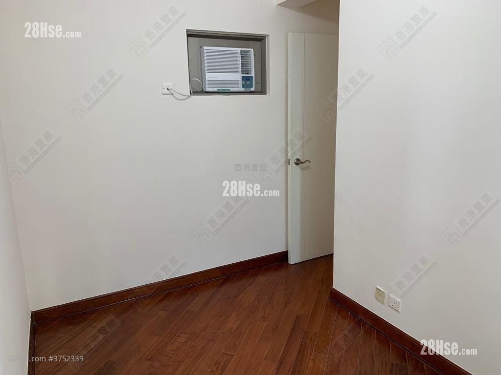 Tseung Kwan O Plaza Sell 2 Bedrooms , 1 Bathroom 414 ft²
