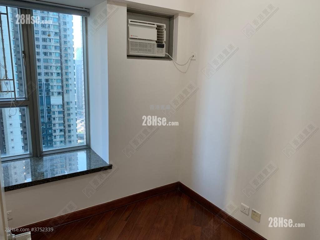 Tseung Kwan O Plaza Sell 2 Bedrooms , 1 Bathroom 414 ft²