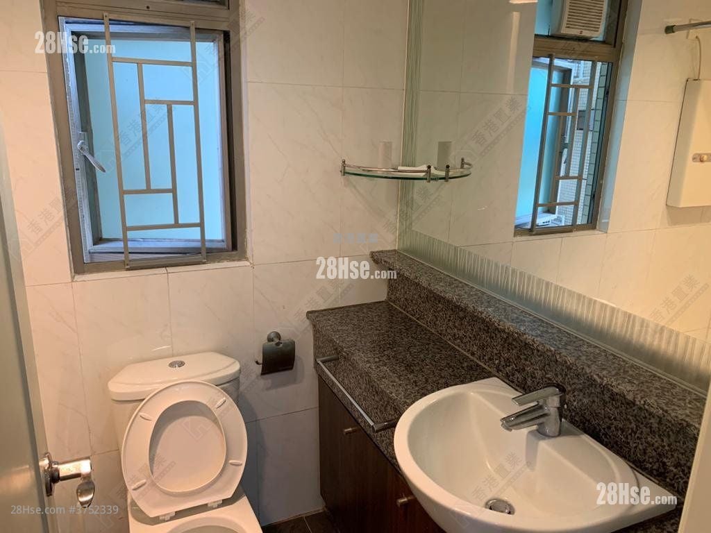 Tseung Kwan O Plaza Sell 2 Bedrooms , 1 Bathroom 414 ft²