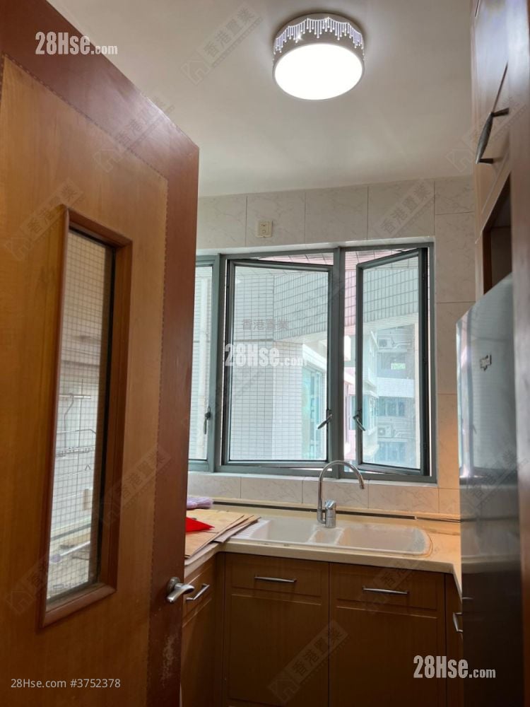 Ocean Shores Sell 2 Bedrooms , 1 Bathroom 516 ft²