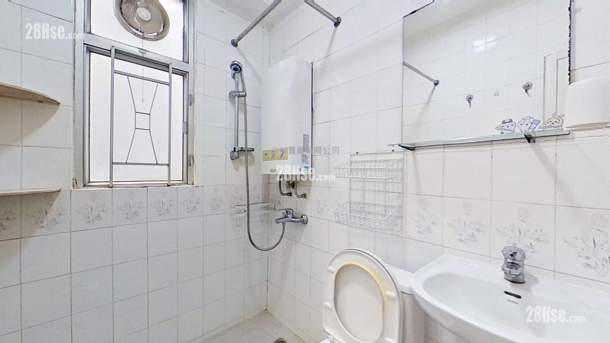 浴室: 新昇大廈 租盤 2 房 , 1 浴室 312 平方呎