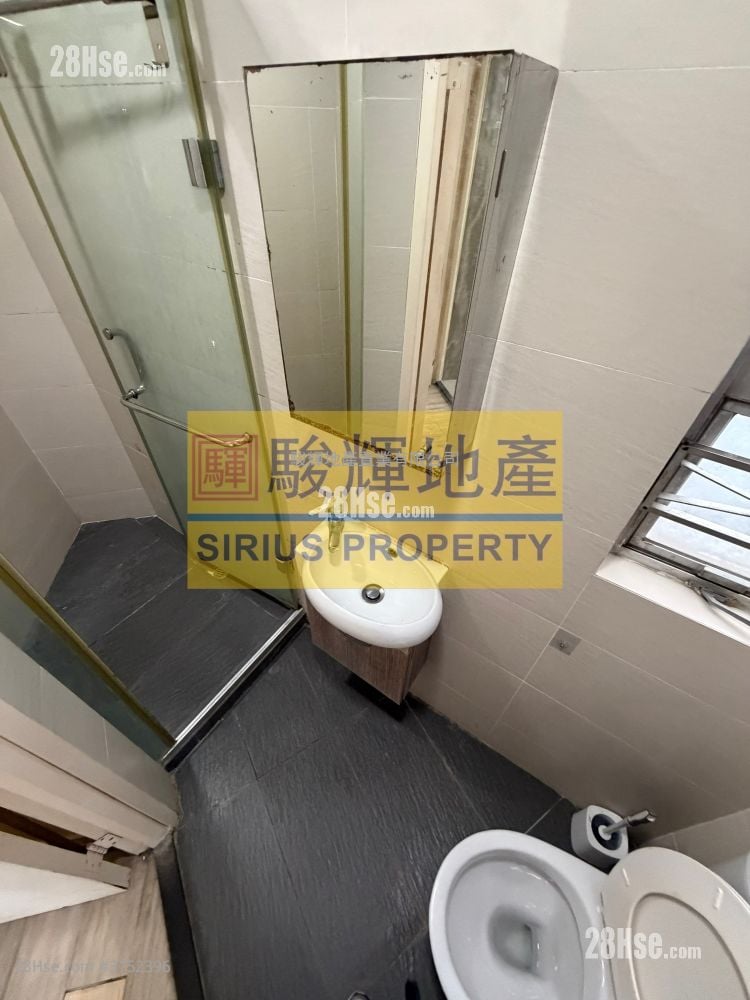 Mainway Court Sell 2 Bedrooms , 1 Bathroom 382 ft²