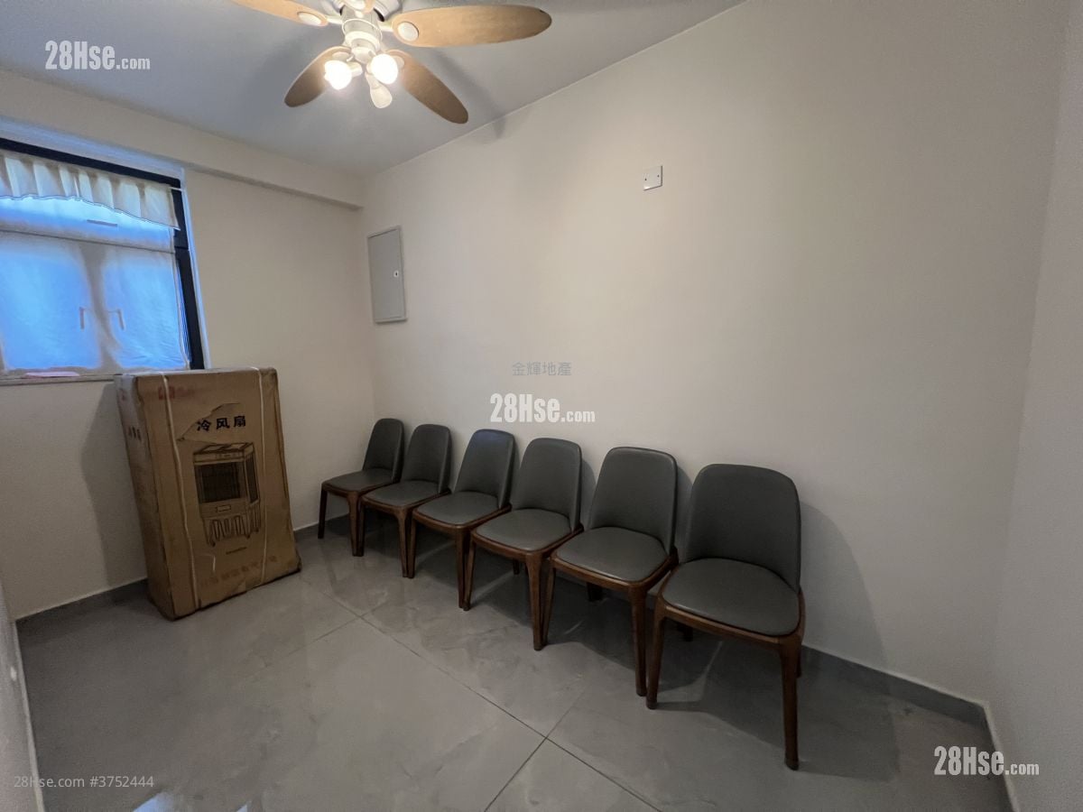 蒙地卡羅別墅 租盤 5+ 房 , 3 浴室 2,044 平方呎