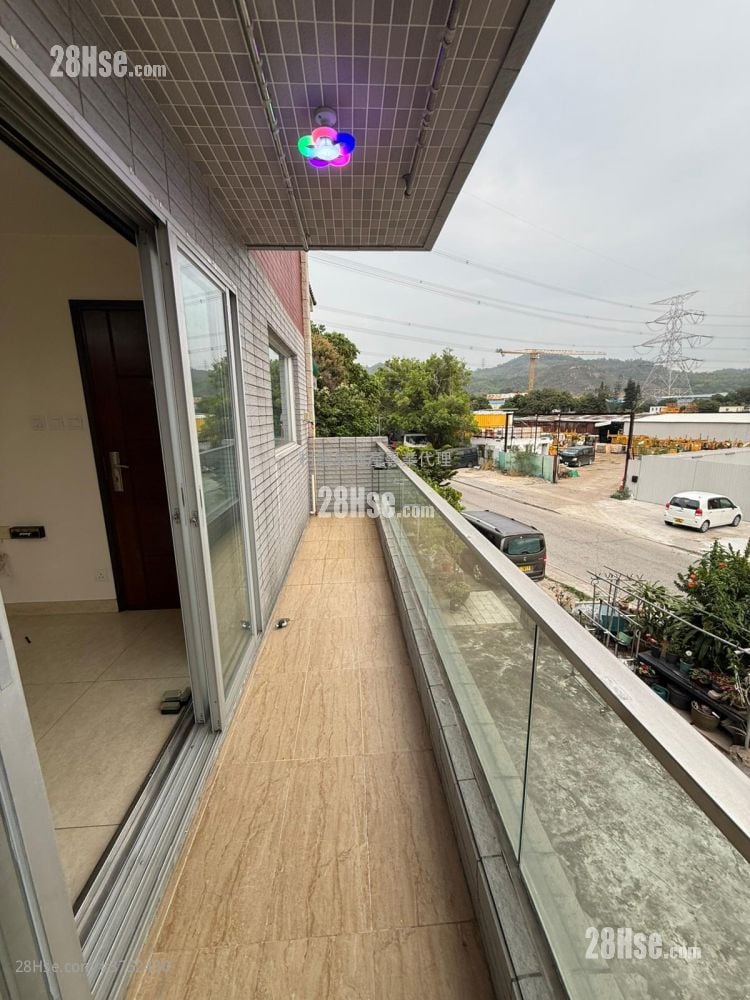 村屋 租盤 3 房 , 1 浴室 700 平方呎