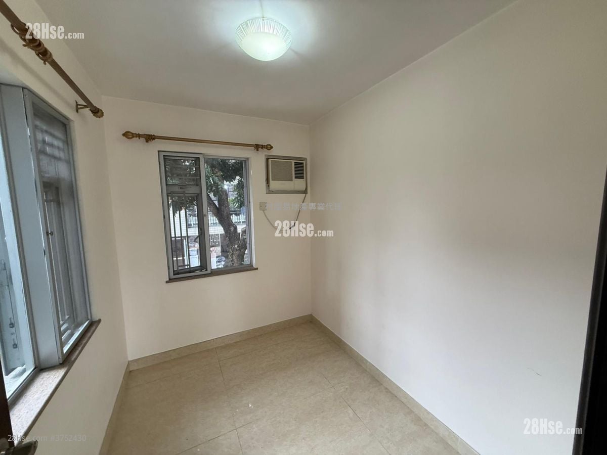 村屋 租盤 3 房 , 1 浴室 700 平方呎