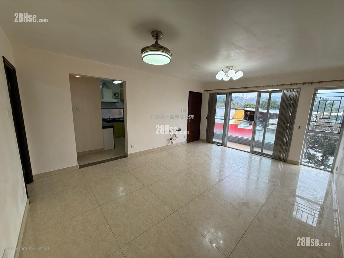 村屋 租盤 3 房 , 1 浴室 700 平方呎