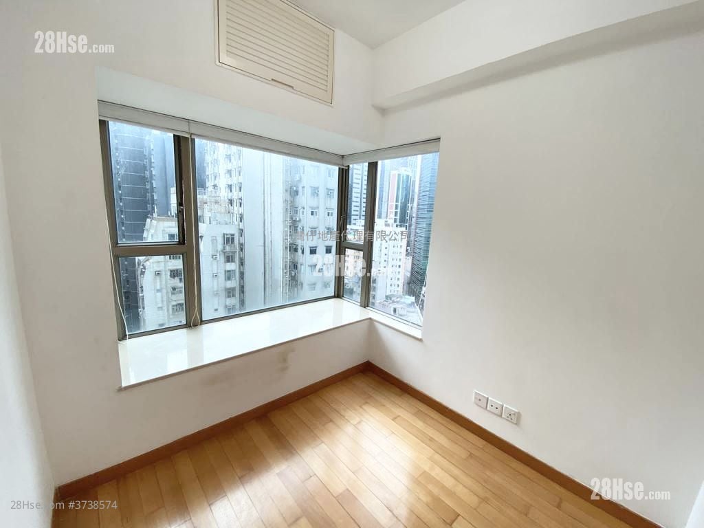 The Zenith Rental 2 Bedrooms , 1 Bathroom 489 ft²