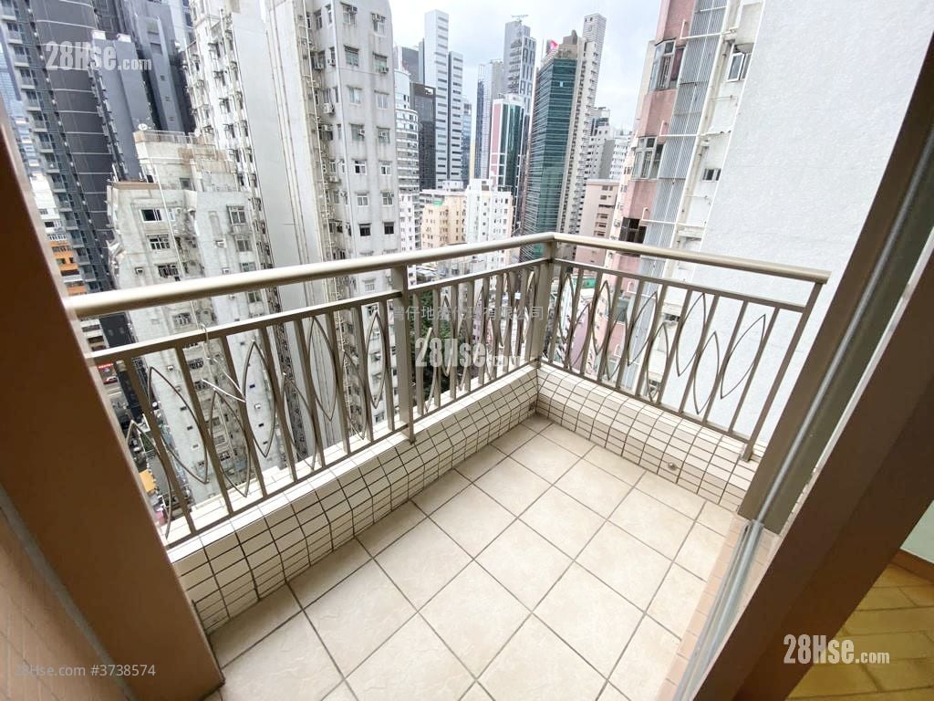 The Zenith Rental 2 Bedrooms , 1 Bathroom 489 ft²