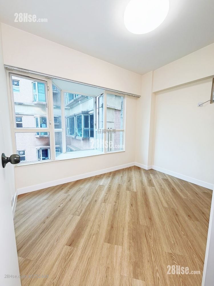 寶馬山花園 租盤 3 房 , 2 浴室 845 平方呎