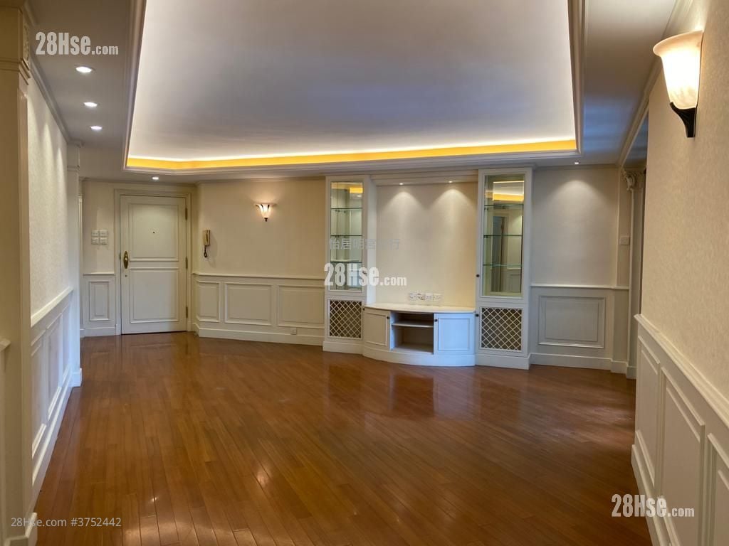 太古城 售盘 4 房 , 2 浴室 1,184 平方尺