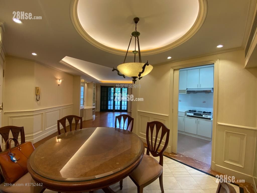 太古城 售盘 4 房 , 2 浴室 1,184 平方尺