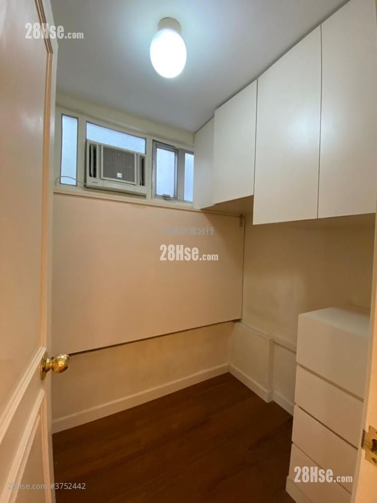 太古城 售盘 4 房 , 2 浴室 1,184 平方尺