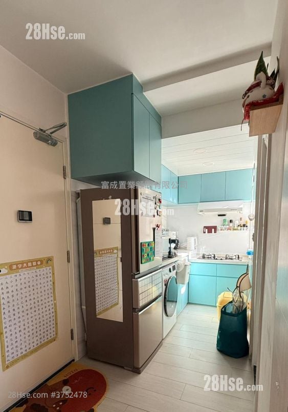 Shan Lai Court Sell 2 Bedrooms , 1 Bathroom 447 ft²