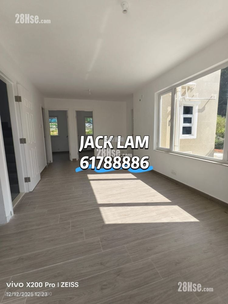 Fa Sam Hang Village Sell 3 Bedrooms , 2 Bathrooms 700 ft²