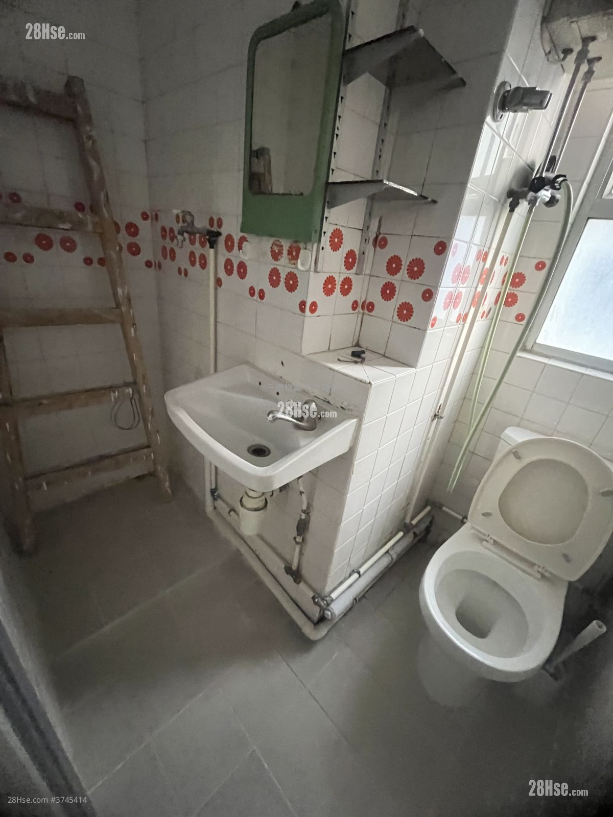 安寧大廈 租盤 開放式間隔 , 1 浴室 245 平方呎